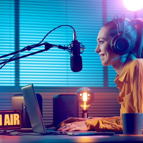 Mujeres haciendo barrio. Radio